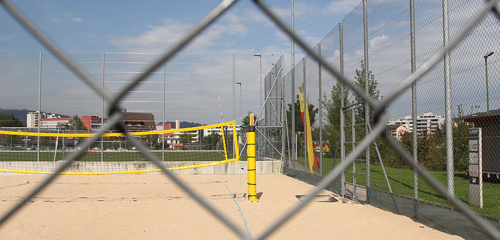 Sport-und-Freizeit-Diagonalgeflechtzaun-Ballfang-Beach-Feld.jpg 